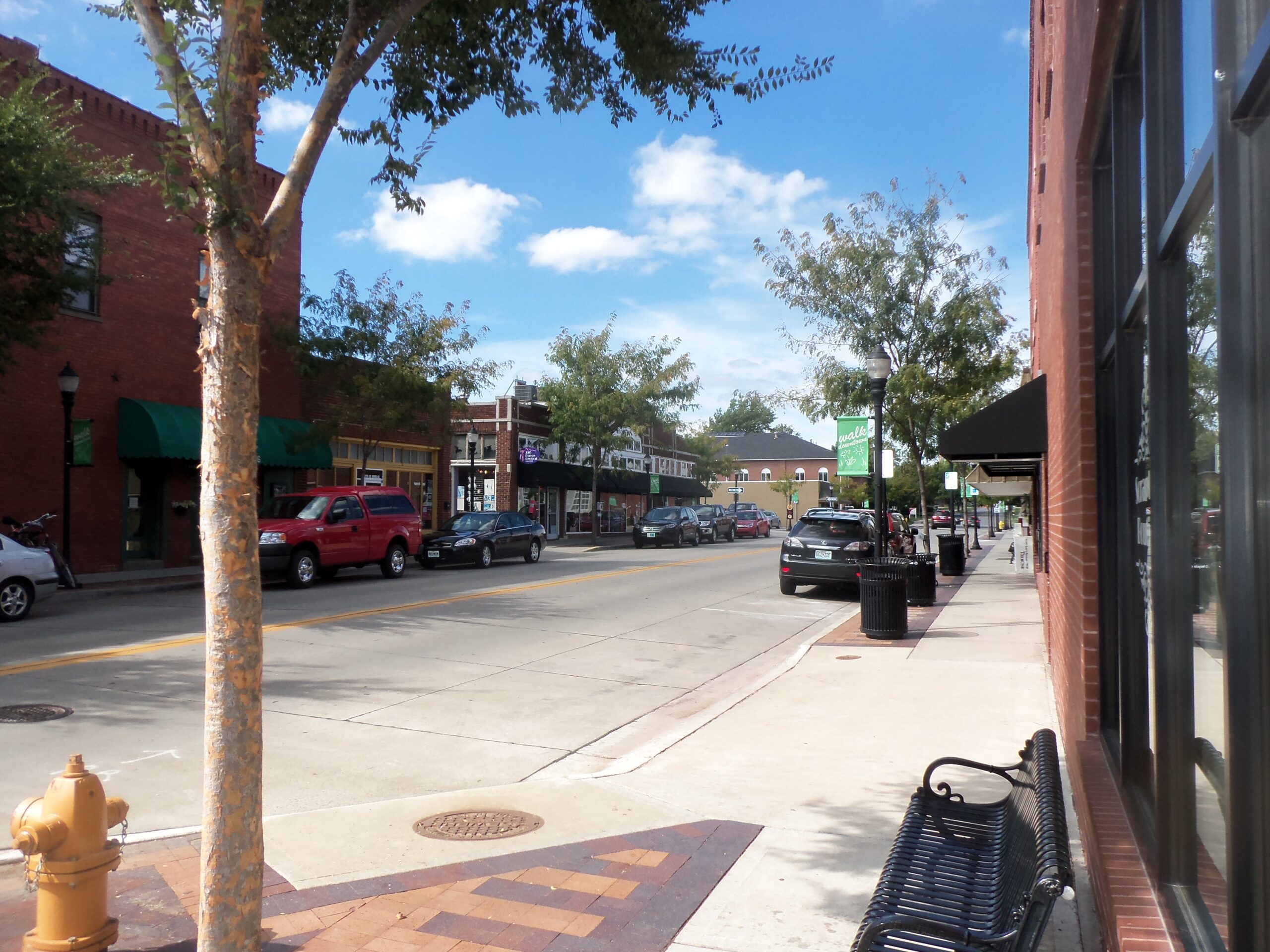 View of historic downtown Lee's Summit from the sidewalk