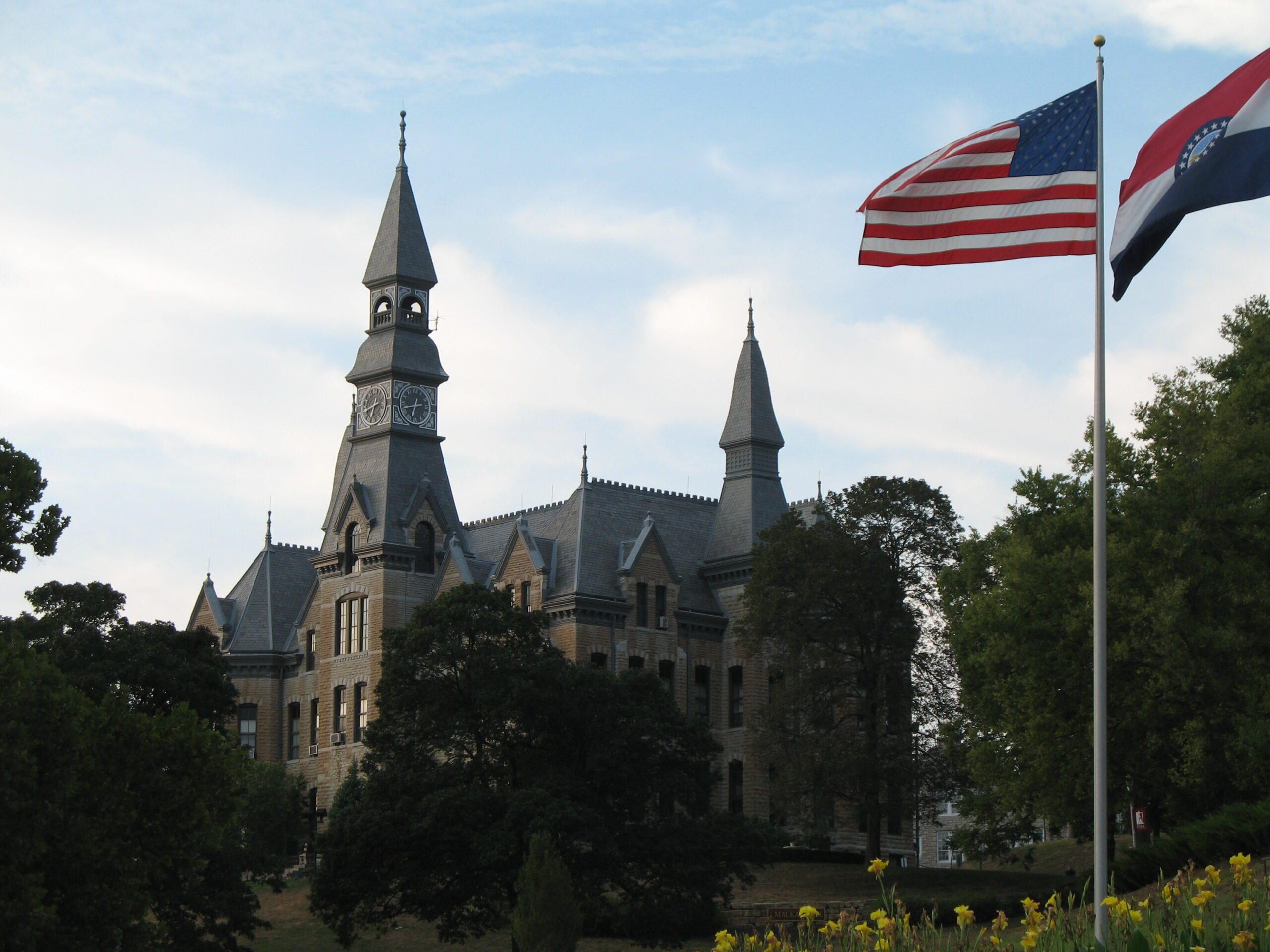 McKay Hall in Parkville, MO